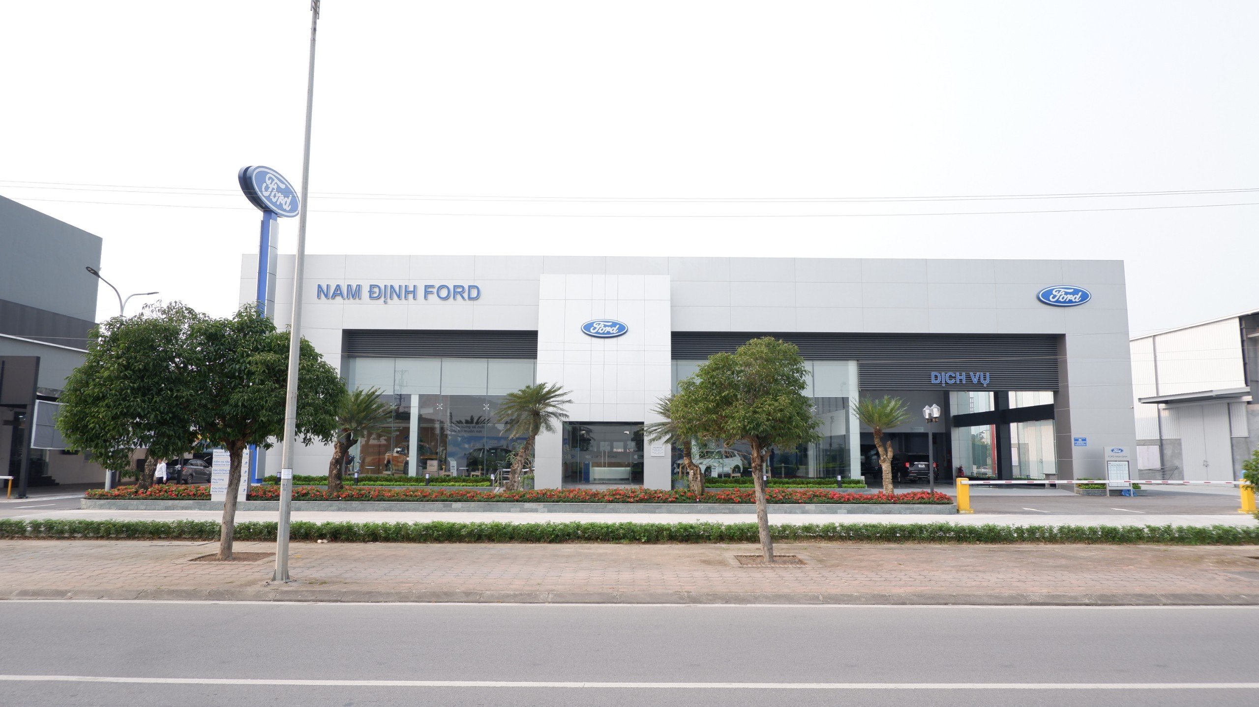 Showroom Ford Nam Định