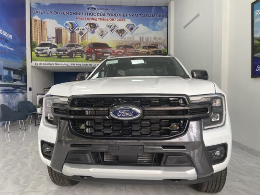 Mặt trước Wildtrak